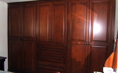 Closet-1